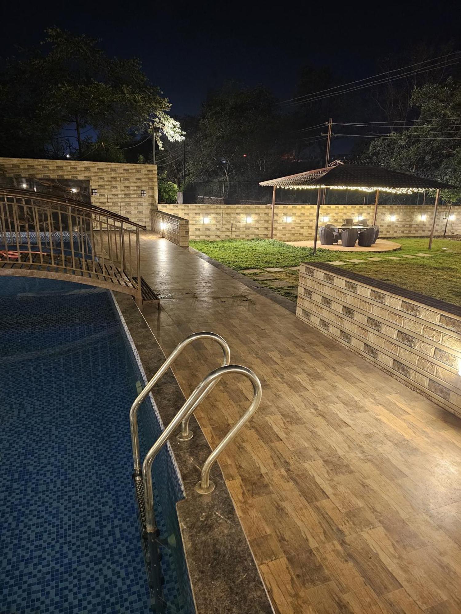 Casa Lola Villa Lonavala Buitenkant foto