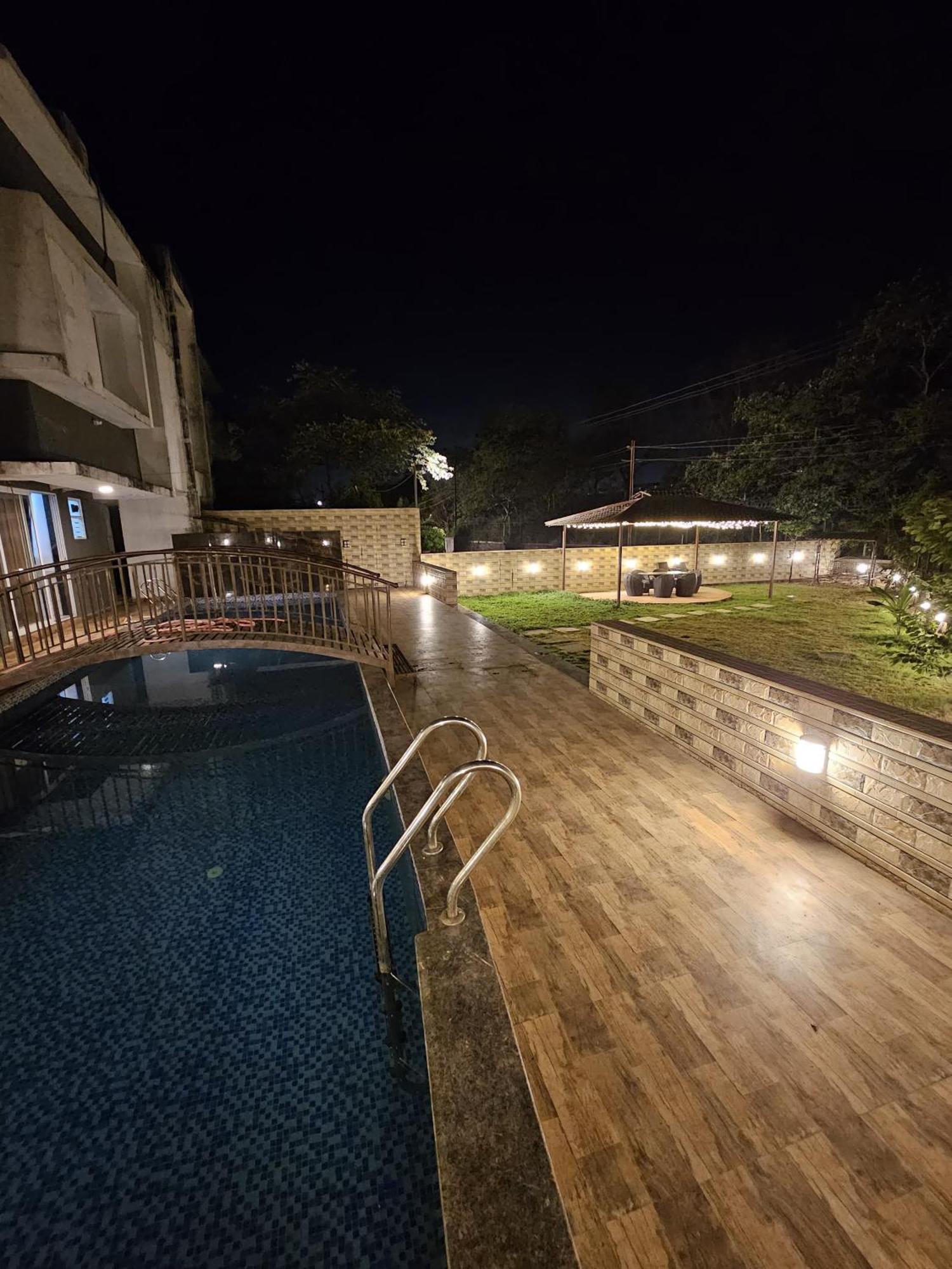 Casa Lola Villa Lonavala Buitenkant foto